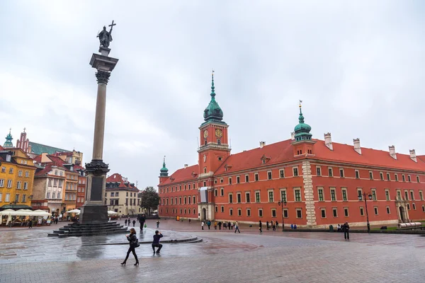 Королівський замок і Сигізмунд стовпець у Варшаві — стокове фото