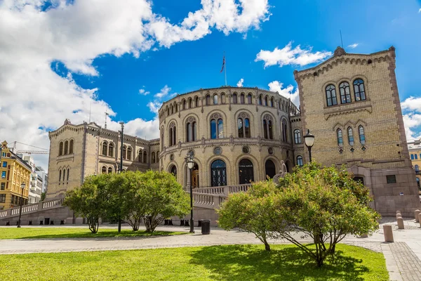 Norwegisches Parlamentsgebäude in Oslo — Stockfoto