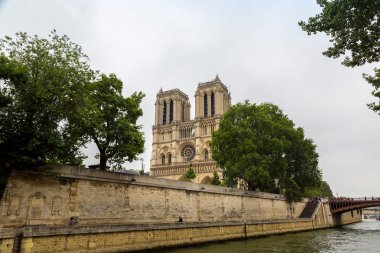 Seine ve Notre Dame de Paris