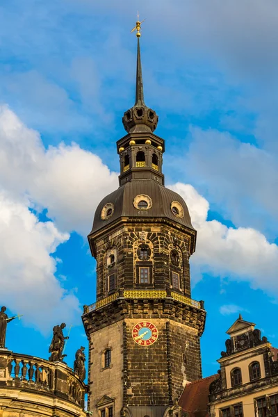 Kerk van Dresden, Duitsland in een zomerdag — Stockfoto