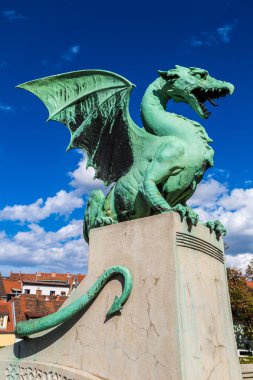 Ljubljana 'daki Ejderha Köprüsü