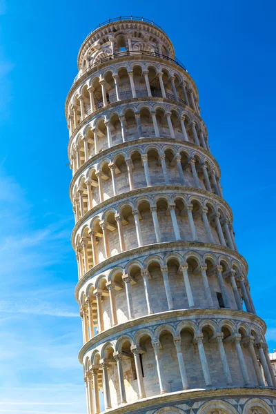 Torre inclinada em Pisa — Fotografia de Stock