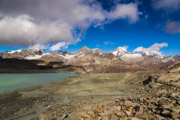 Paisaje montañoso de los Alpes — Foto de Stock