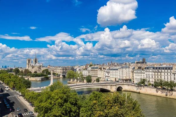 Sena y Notre Dame de Paris — Foto de Stock