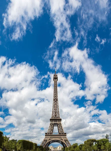 Eiffel tower in Paris — Stock Photo, Image