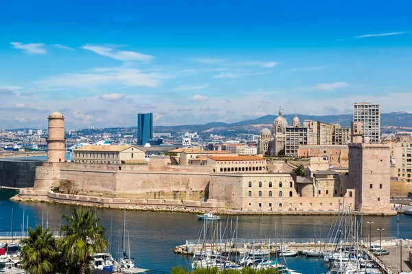Catedral de la Major y puerto de Marsella — Foto de Stock
