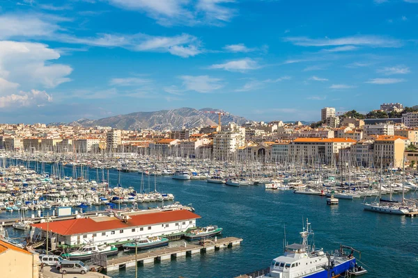 Vista sobre o porto velho em Marselha, França — Fotografia de Stock
