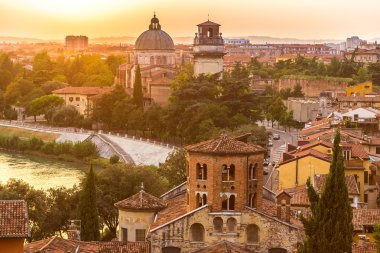 Gün batımında Verona, İtalya