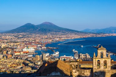 Bir yaz günü Napoli