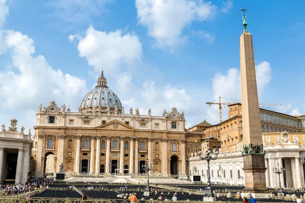 Basílica de San Pedro en el Vaticano — Foto de Stock