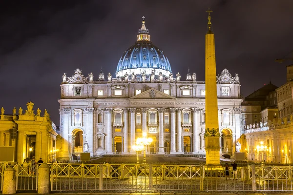 Basílica de San Pedro en el Vaticano — Foto de Stock