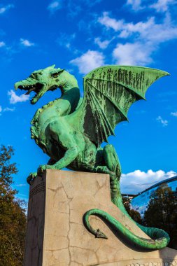 Ljubljana 'daki Ejderha Köprüsü