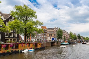 Amsterdam kanalları ve tekneler, Hollanda