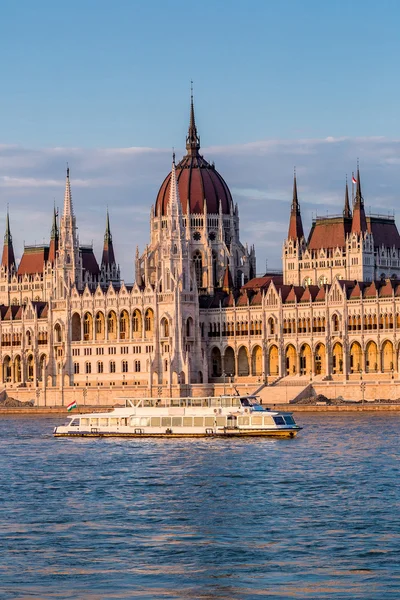 Budova parlamentu v Budapešti, Maďarsko — Stock fotografie