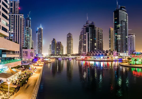 Dubai Marina paisaje urbano, Emiratos Árabes Unidos —  Fotos de Stock