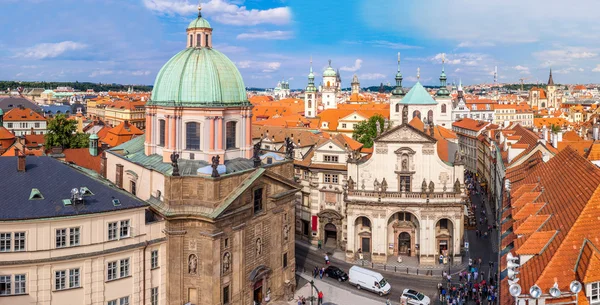 Prag, Gamla stan torget — Stockfoto