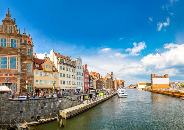 Paisaje urbano en el río Vístula en Gdansk, Polonia . —  Fotos de Stock