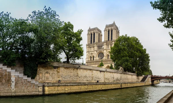 Seine ve Notre Dame de Paris — Stok fotoğraf