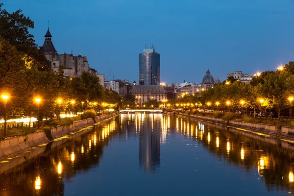 Bucarest en el río Dambovita — Foto de Stock