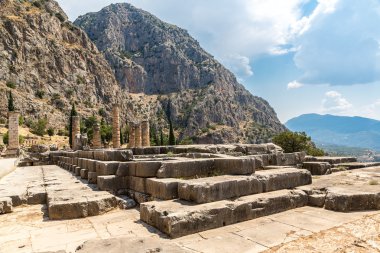 Delphi Apollon Tapınağı