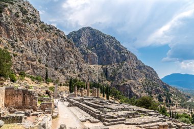 Delphi Apollon Tapınağı