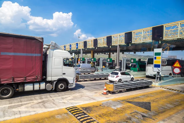 Péage routier et véhicule en Grèce — Photo