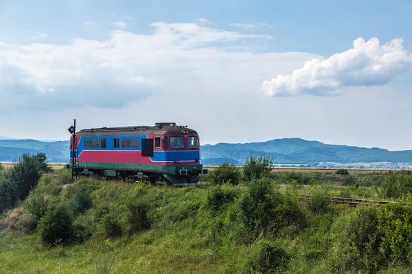 Поезд в Трансильвании, Румыния — стоковое фото