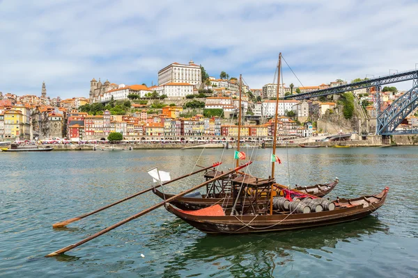 Porto i stare tradycyjne łodzie — Zdjęcie stockowe