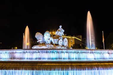 Madrid'da Cibeles Çeşmesi