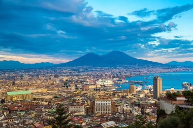 Napoli ve İtalya Vezüv Yanardağı
