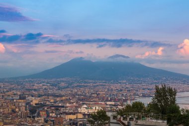 Napoli ve İtalya Vezüv Yanardağı