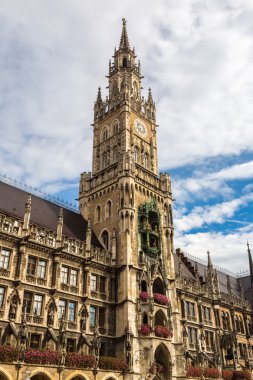 Münih'teki Marienplatz belediye binası