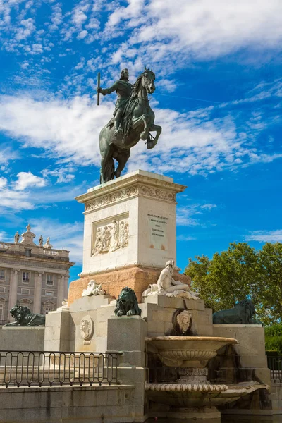 Monument of Philip IV of Spain in Madrid — Stock Photo, Image