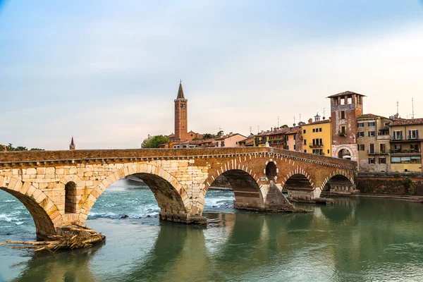 ヴェローナ, イタリアの橋, — ストック写真