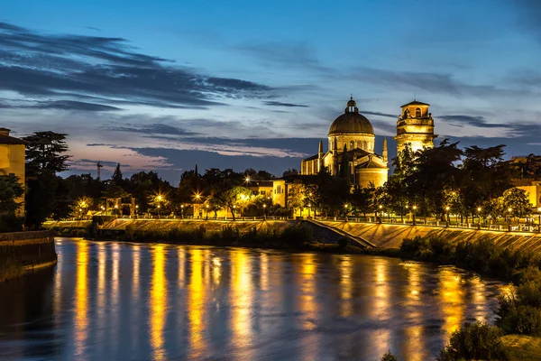 Kostel San Giorgio ve Veroně — Stock fotografie