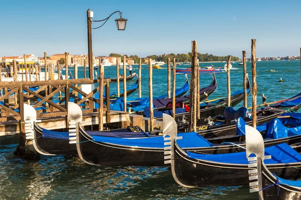 Gondole a Venezia, Italia — Foto Stock