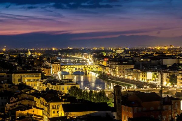 Ponte Vecchio en Florencia —  Fotos de Stock