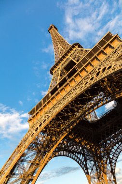 Paris 'teki Eyfel Kulesi
