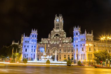 Madrid'da Cibeles Çeşmesi
