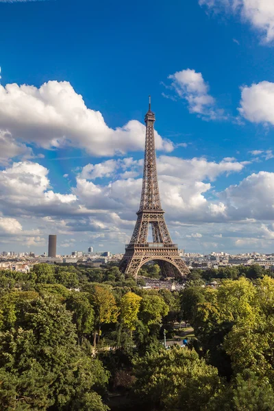 Ейфелева вежа в Парижі, Франція — стокове фото