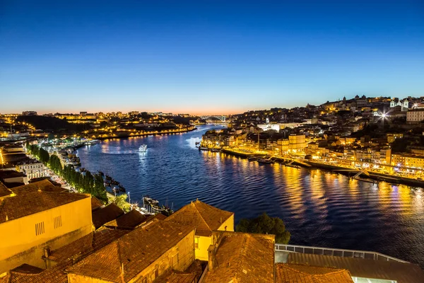 Oporto en Portugal por la noche —  Fotos de Stock