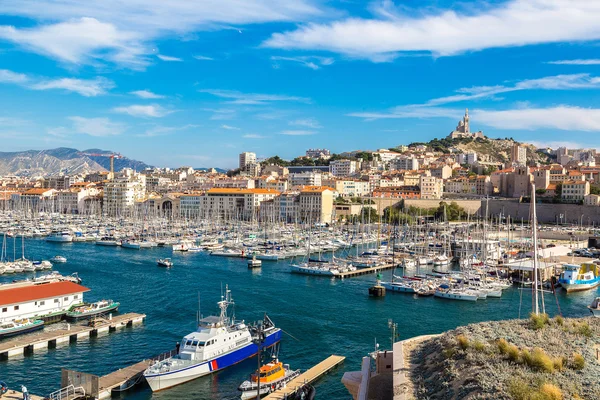 Notre dame de la garde in marsei — стоковое фото