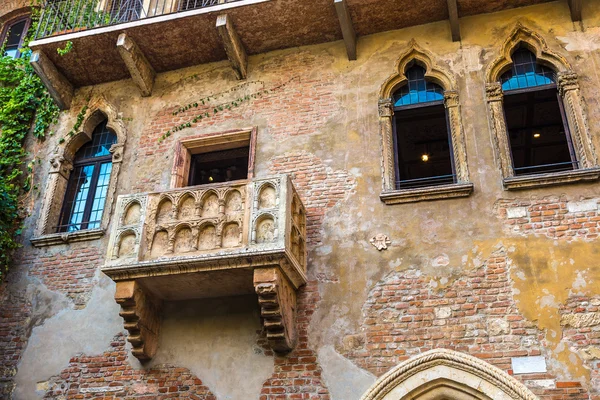 Ромео и Джульетта Балкон в Вероне — стоковое фото