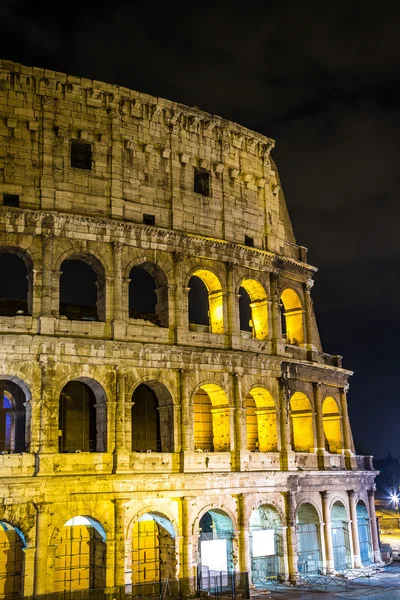 Coliseo en roma, italia —  Fotos de Stock