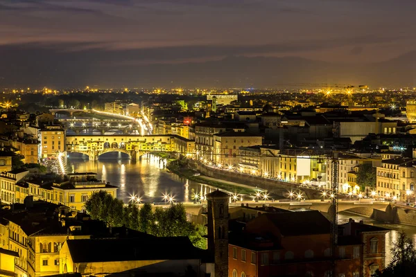 Ponte Vecchio en Florencia — Foto de Stock