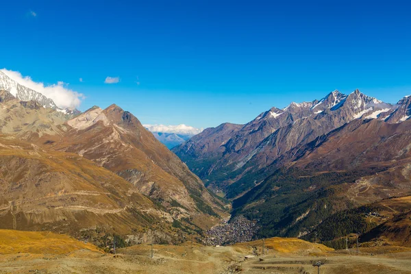 スイスのアルプス山脈の景色 — ストック写真