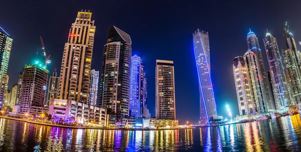 Dubai Marina paisagem urbana, Emirados Árabes Unidos — Fotografia de Stock