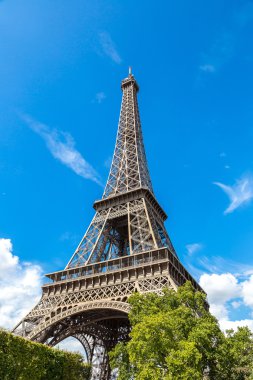 Paris 'teki Eyfel Kulesi