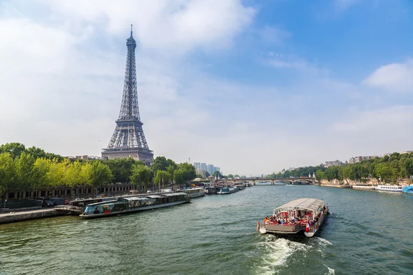 Sena en París y Torre Eiffel —  Fotos de Stock