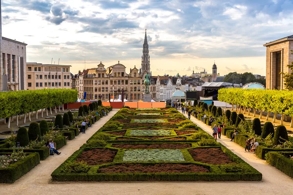 Stadsbilden i Bryssel i sommardag — Stockfoto